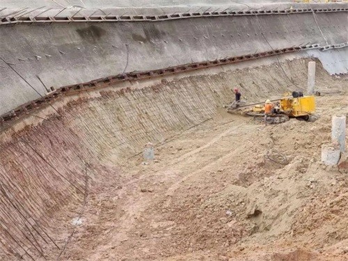 和龙基坑边坡加固